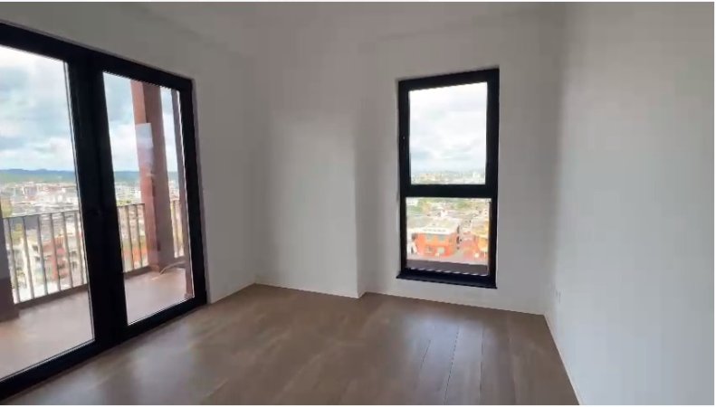 Tirane, jepet me qera zyre Kati 10, 125 m² 850 € (Rezidenca Tirana Garden Building)