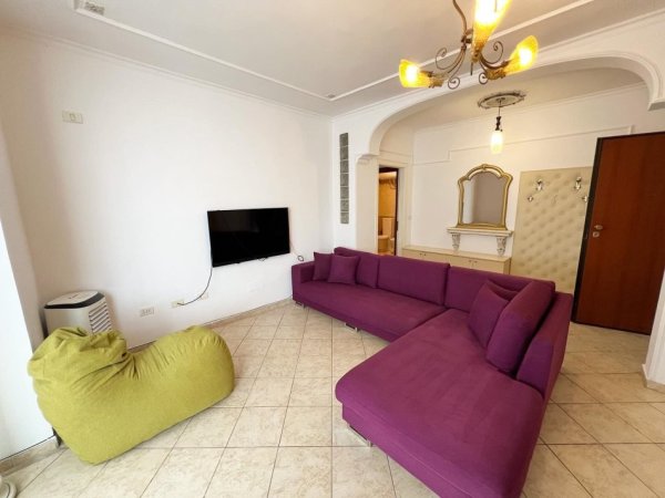 Tirane, jepet me qera apartament 2+1 Kati 8, 89 m² 650 € (RRUGA KAVAJES)