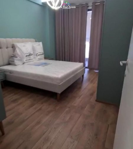 Tirane, jepet me qera apartament 1+1+Ballkon Kati 3, 70 m² 460 € (fusha e aviacionit)