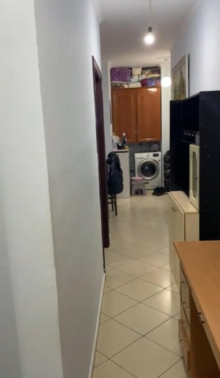 Tirane, jepet me qera apartament 2+1 Kati 3, 96 m² 400 € (Yzberisht)