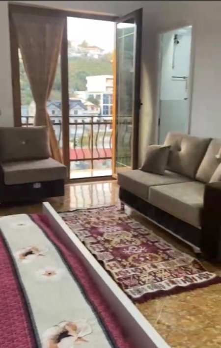 Tirane, jepet me qera garsonier Kati 3, 35 m² 200 € (Shkoze)