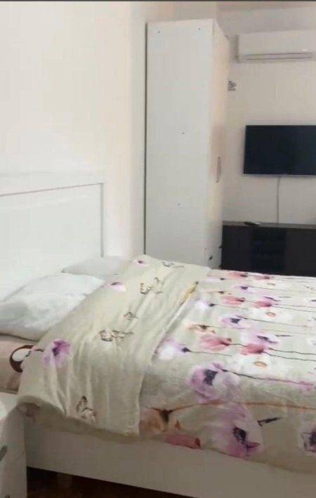 Tirane, jepet me qera garsonier Kati 3, 35 m² 200 € (Shkoze)