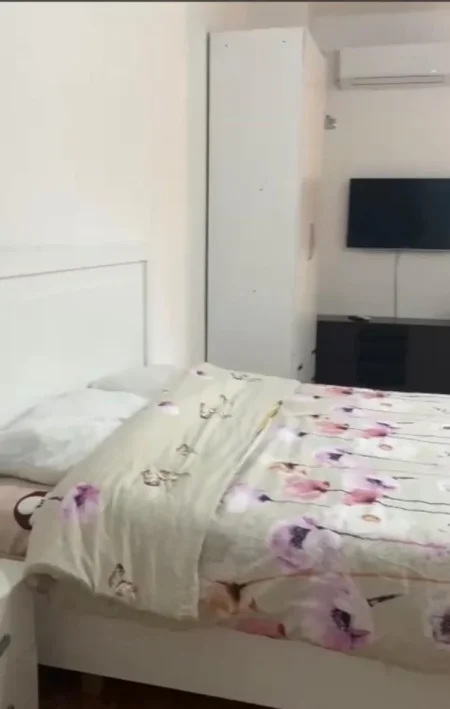 Tirane, jepet me qera garsonier Kati 3, 35 m² 200 € (Shkoze)