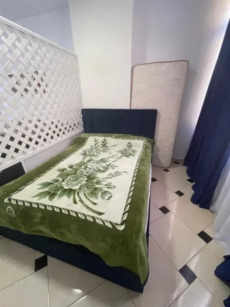 Tirane, jepet me qera apartament 1+1+Ballkon Kati 2, 70 m² 400 € (astir)