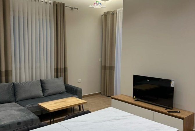 Tirane, jepet me qera apartament 2+1 Kati 1, 90 m² 600 € (don bosko)