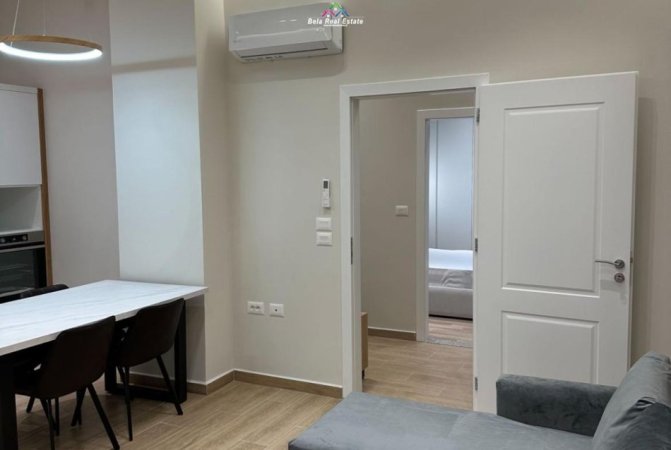 Tirane, jepet me qera apartament 2+1 Kati 1, 90 m² 600 € (don bosko)