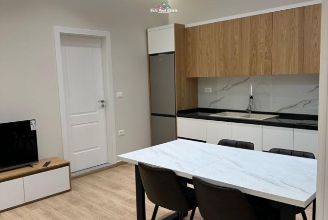 Tirane, jepet me qera apartament 2+1 Kati 1, 90 m² 600 € (don bosko)