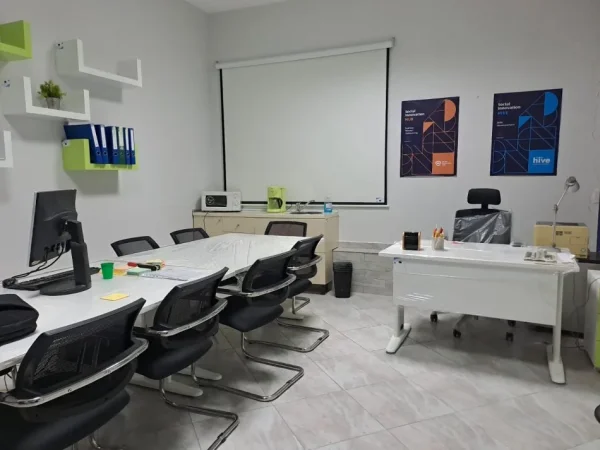 Tirane, Zyre me qira, Kati -1, 37 m² 440 € (Frederik Shiroka)