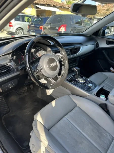 Tirane, shitet me portobagazh Audi A6 Avant C7 Nafte, e zeze automatik Klima 278.000 km 10.000 €