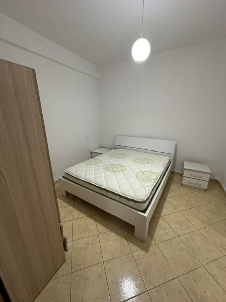 Tirane, jepet me qera apartament 2+1 Kati 5, 100 m² 350 € (Kamez)