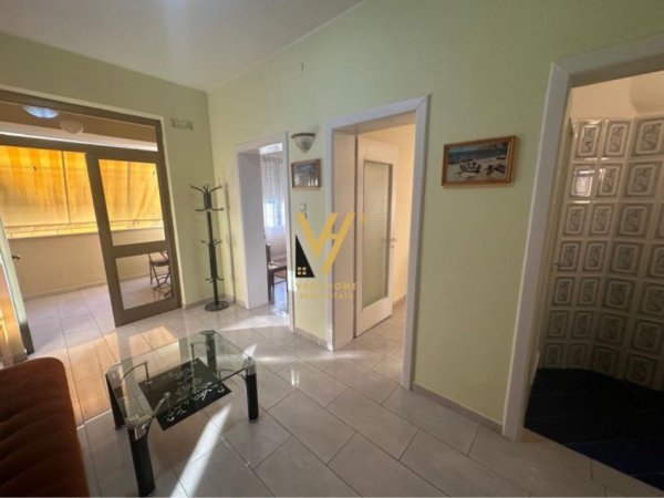 Tirane, jepet me qera apartament 1+1+Ballkon Kati 2, 65 m² 450 € (RRUGA MINE PEZA)