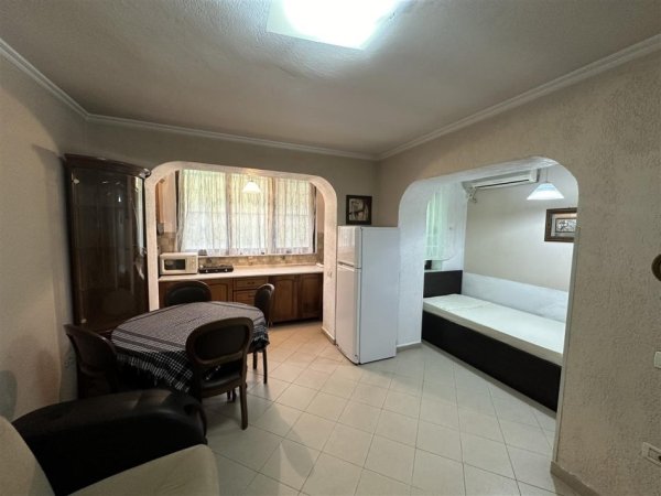 Tirane, jepet me qera apartament 1+1 Kati 1, 65 m² 400 € (Mine Peza)