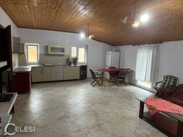 Tirane, jepet me qera Vile 1+1+Ballkon Kati 3, 90 m² 280 € (Kodra e Priftit)