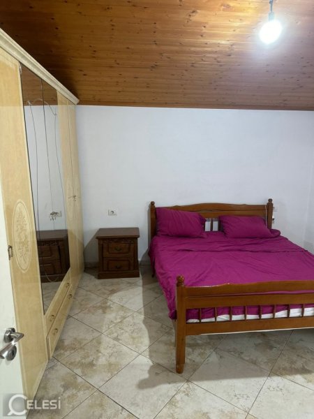 Tirane, jepet me qera Vile 1+1+Ballkon Kati 3, 90 m² 280 € (Kodra e Priftit)