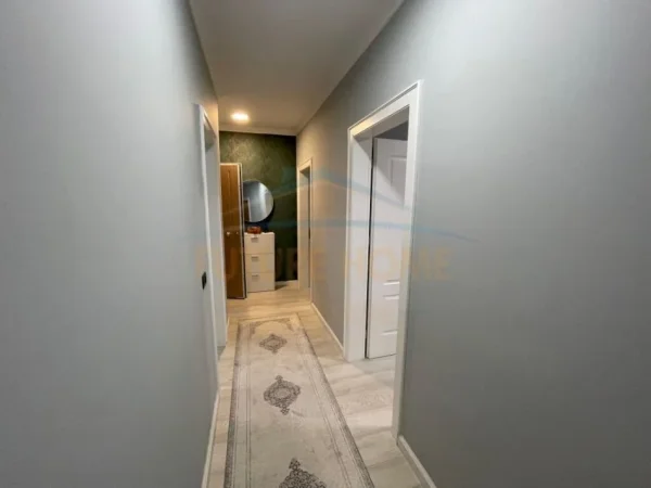 Tirane, shitet apartament 2+1+Ballkon Kati 3, 105 m² 158,000€ (Kopshti Botanik)