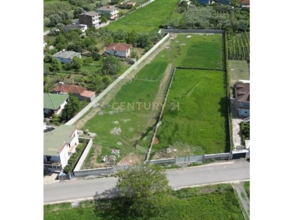 Elbasan, shitet truall , 6.395 m² 385.000 € (Elbasan)
