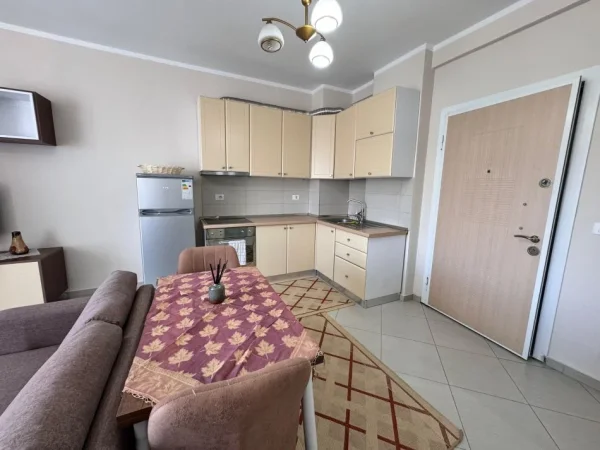 Tirane, jepet me qera apartament 1+1 Kati 2, 69 m² 500 € (Komuna E Parisit)