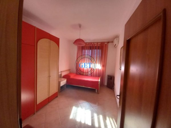 Durres, jepet me qera apartament 3+1+Ballkon Kati 11, 155 m² 600 € (Qender)
