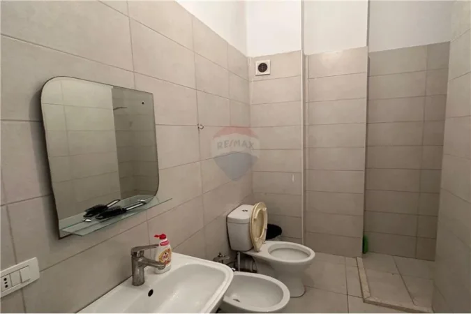 Tirane, jepet me qera apartament Kati 3, 71 m² 300 € 