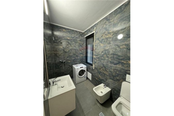Tirane, jepet me qera apartament 1+1+Ballkon Kati 2, 70 m² 600 € (Don Bosko)