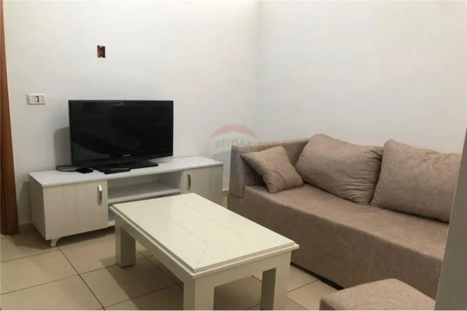 Tirane, jepet me qera apartament Kati 3, 60 m² 330 € 
