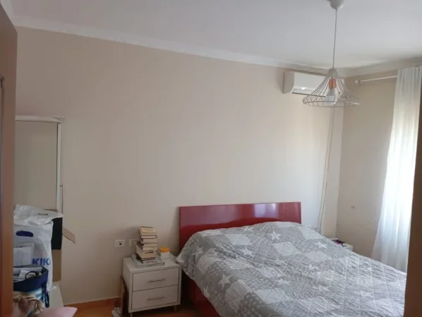 Tirane, jepet me qera apartament 2+1+Ballkon Kati 7, 85 m² 450 € (Astir)