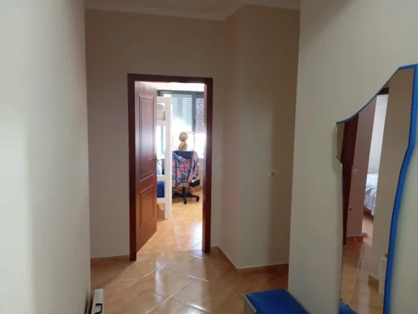 Tirane, jepet me qera apartament 2+1+Ballkon Kati 7, 85 m² 450 € (Astir)