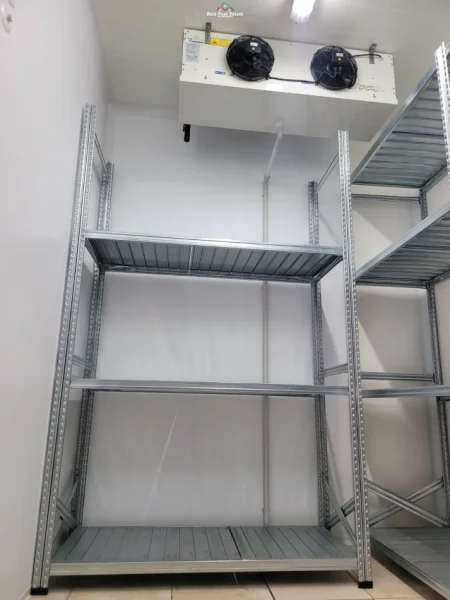 Tirane, jepet me qera dyqan Kati 0, 25 m² 350 € (ali demi)