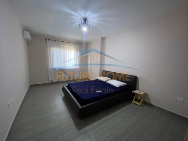 Tirane, jepet me qera apartament 2+1+Ballkon Kati 3, 117 m² 450 € (Yzberisht)