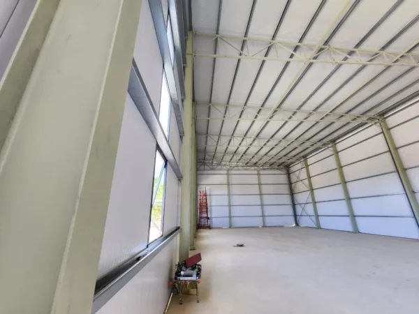 Tirane, jepet me qera magazine Kati 0, 500 m² 2.900 € (Vore)