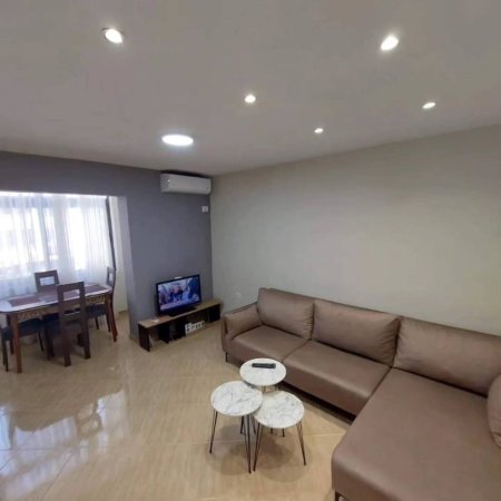Tirane, jepet me qera apartament 1+1 Kati 4, 53 m² 400 € (Materniteti i ri)