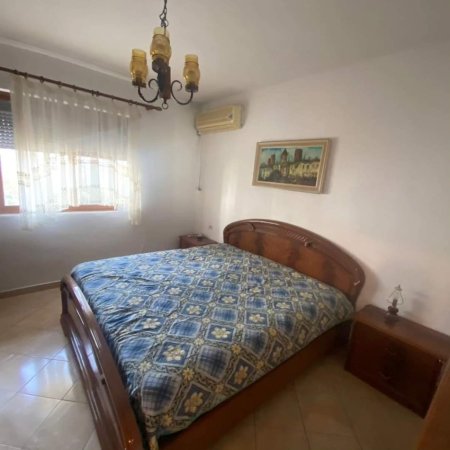 Tirane, jepet me qera apartament 2+1 Kati 4, 67 m² 450 € (Materniteti i ri)
