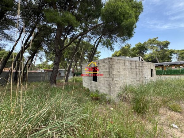 Vlore, shitet truall , 282 m² 210.000 € (Rruga Sazani)