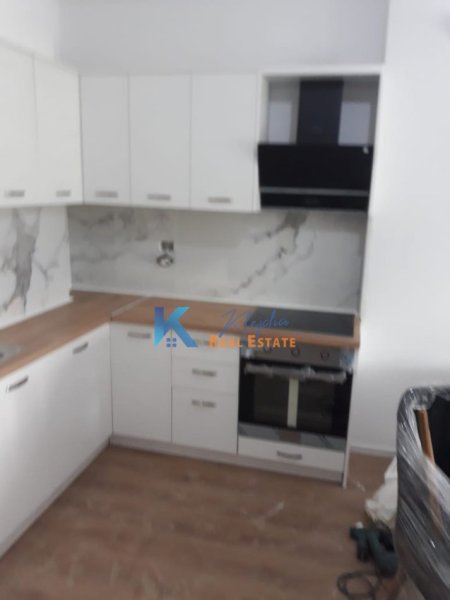 Tirane, jap me qera apartament 1+1+Ballkon Kati 3, 60 m² 350 € (Ali Dem)