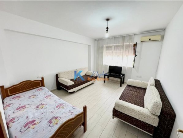 Tirane, jap me qera apartament 2+1+Ballkon Kati 5, 94 m² 350 € (Kthesa e Kamzes)