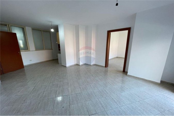 Tirane, jepet me qera apartament 2+1 Kati 2, 72 m² 400 € (Myslym Shyri)