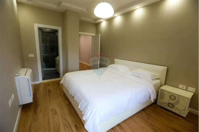 Tirane, jepet me qera apartament Kati 4, 118 m² 1.000 € 