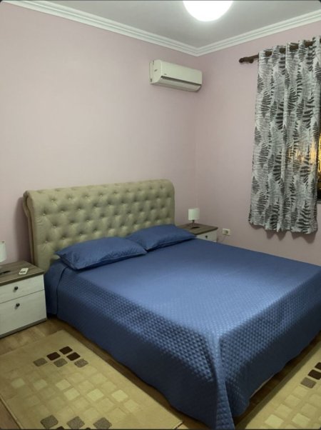 Tirane, jepet me qera apartament 2+1 Kati 1, 100 m² 600 € (Medrese)