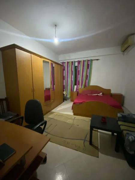Tirane, jepet me qera apartament 1+1+Ballkon Kati 2, 80 m² 300 € (don bosko)