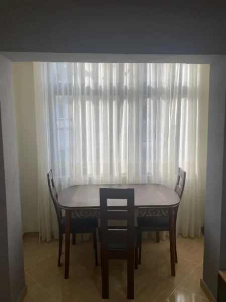Tirane, jepet me qera apartament 1+1 Kati 4, 65 m² 400 € (Bulevardi Zhan Dark)