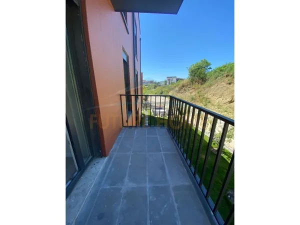 Tirane, shitet apartament 3+1 Kati 2, 155 m² 248.000 € (Rose Garden Residece)