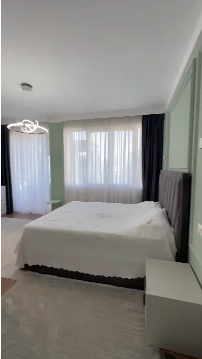 Tirane, jepet me qera 2+1 Kati 5, 125 m² 800 € (Liqeni i Thate)