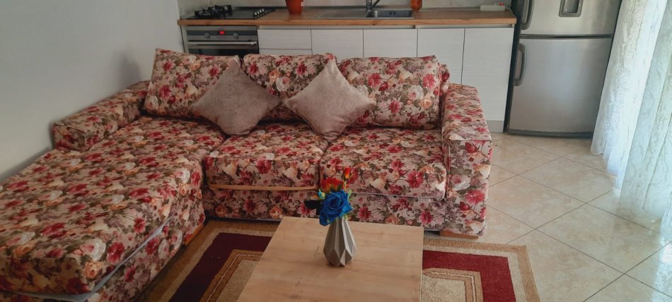 Tirane, jepet me qera apartament 2+1+Ballkon Kati 7, 75 m² 450 € (Don Bosko, pranë Vodafone)