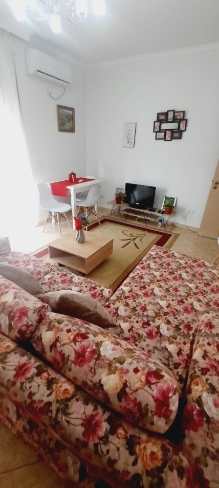 Tirane, jepet me qera apartament 2+1+Ballkon Kati 7, 75 m² 450 € (Don Bosko, pranë Vodafone)