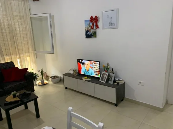 Tirane, shes apartament 2+1 Kati 2, 75 m² 129.000 € (selite)