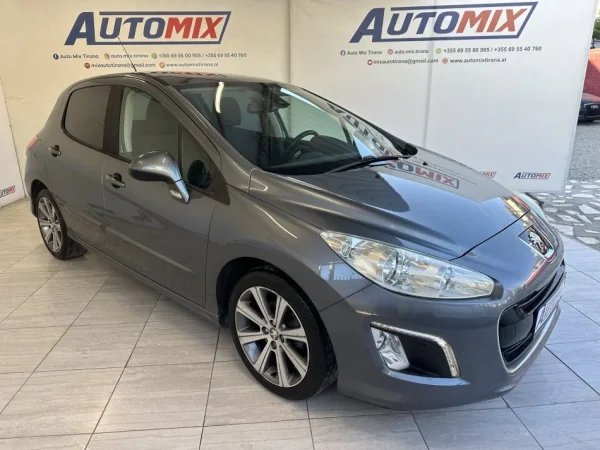 Tirane, shes makine PEUGEOT 308 Nafte, gri e erret automatik Klima 221.000 km 6.300 €