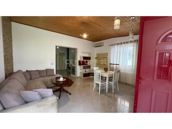 Tirane, jepet me qera apartament 2+1 Kati 1, 70 m² 450 € 