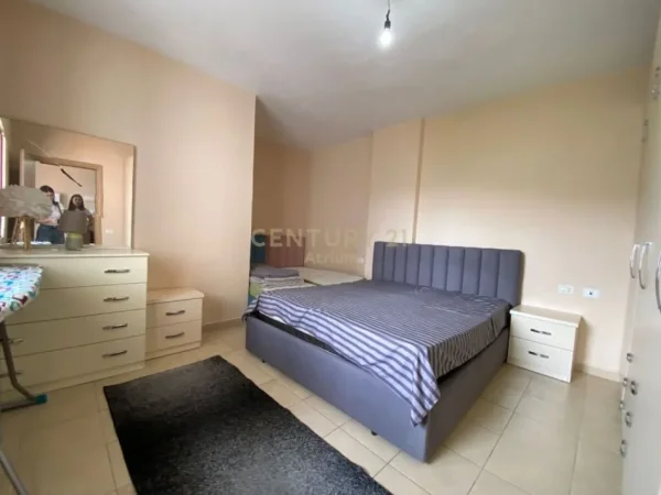 Tirane, shitet apartament 1+1+Ballkon Kati 7, 75 m² 83.000 € (fresk)