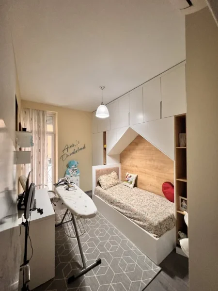 Tirane, shes apartament 3+1+Aneks+Ballkon Kati 7, 156 m² 400.000 € (Tish Daija)