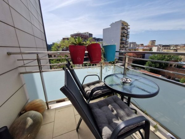 JEPET ME QIRA APARTAMENT 2+1 NE QENDER TE TIRANES !Neom94932